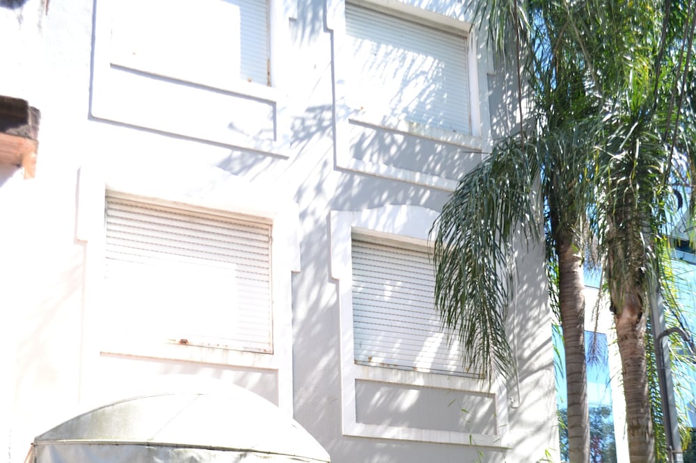 EXCELLENT LOCATION, 700 meters from Praia de Belas shopping center