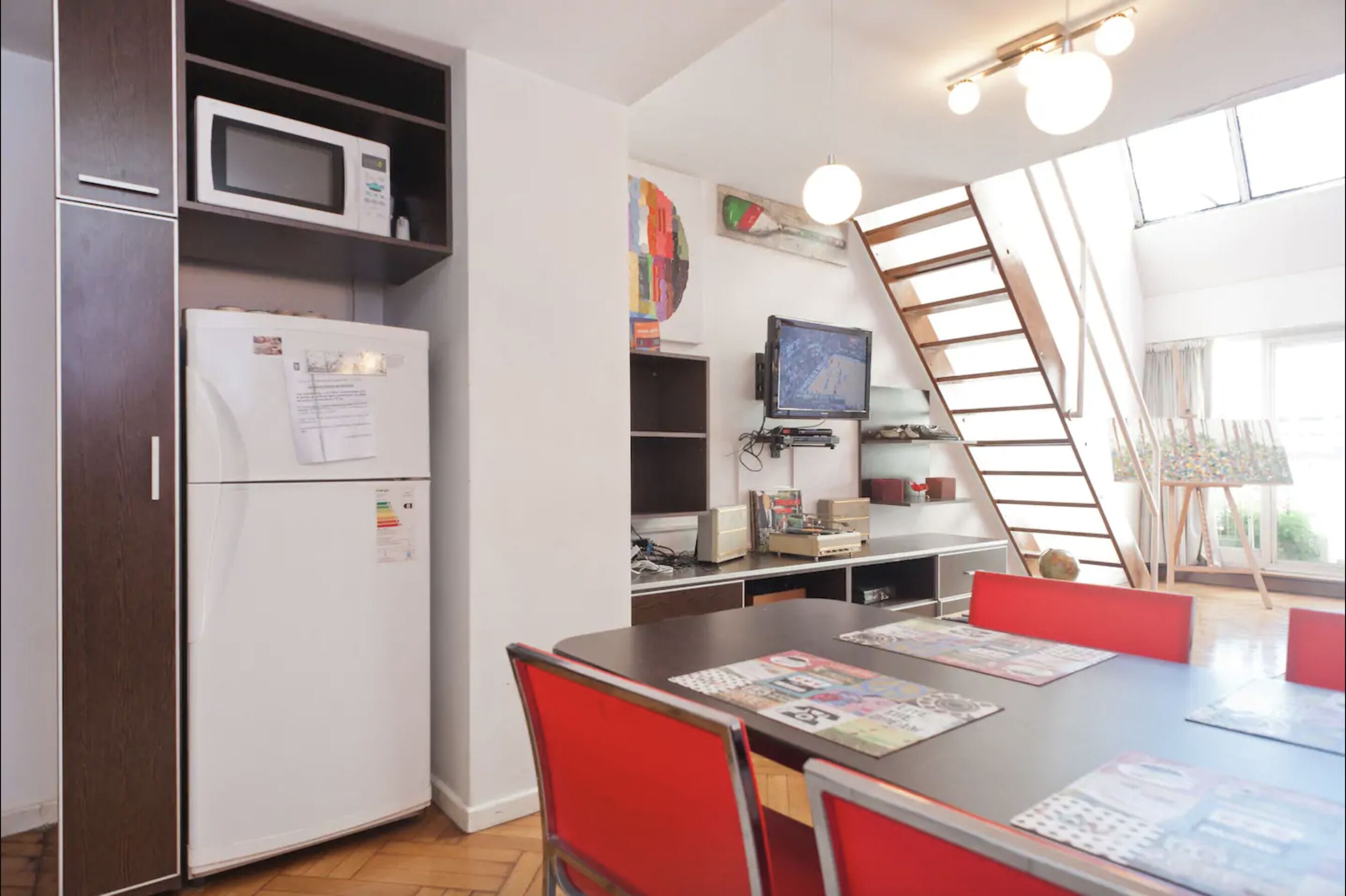 Historical & Luminous Duplex Downtown with Balcony