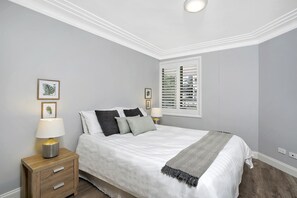 2 bedrooms, iron/ironing board, WiFi, bed sheets