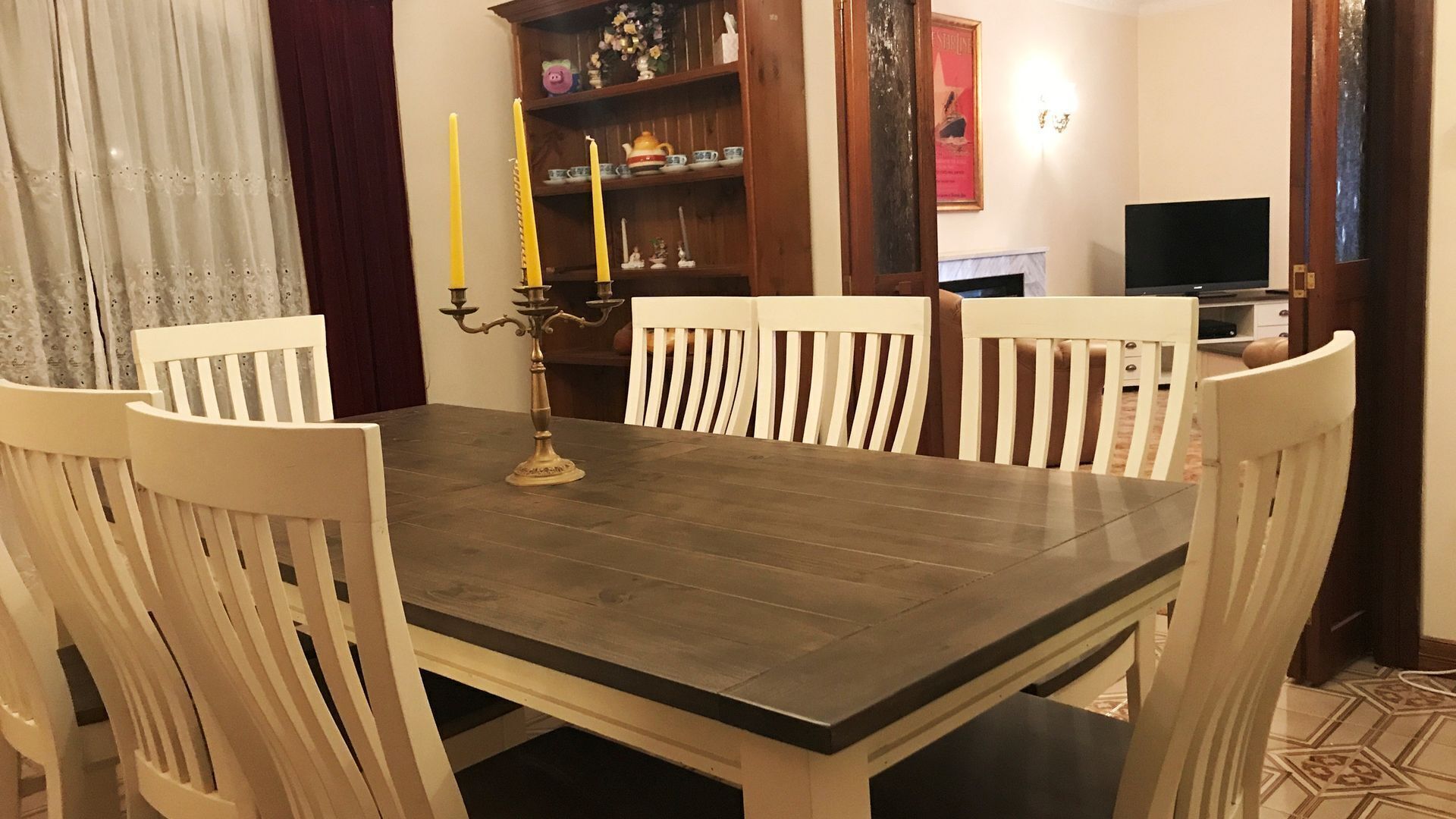 Adelaide holiday home page — image 4