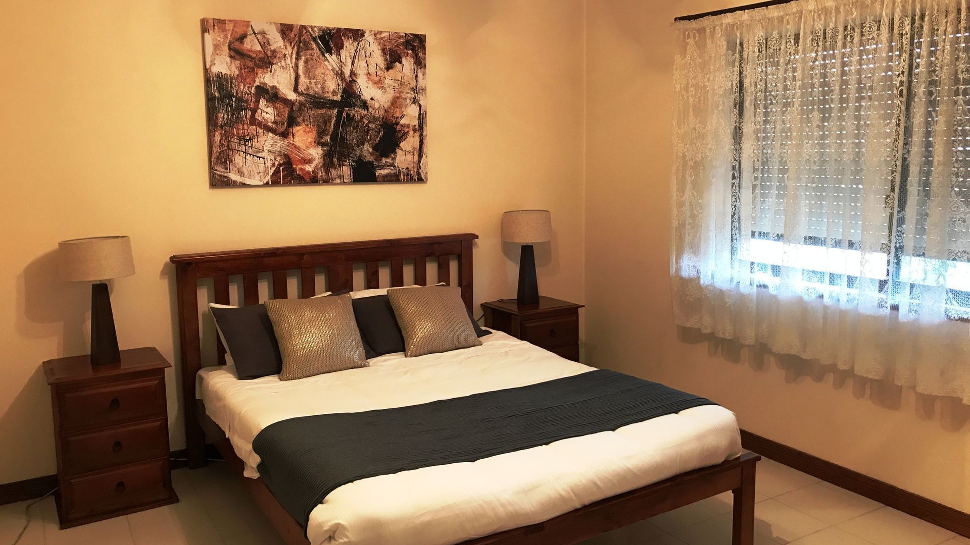 Adelaide holiday home page — image 9