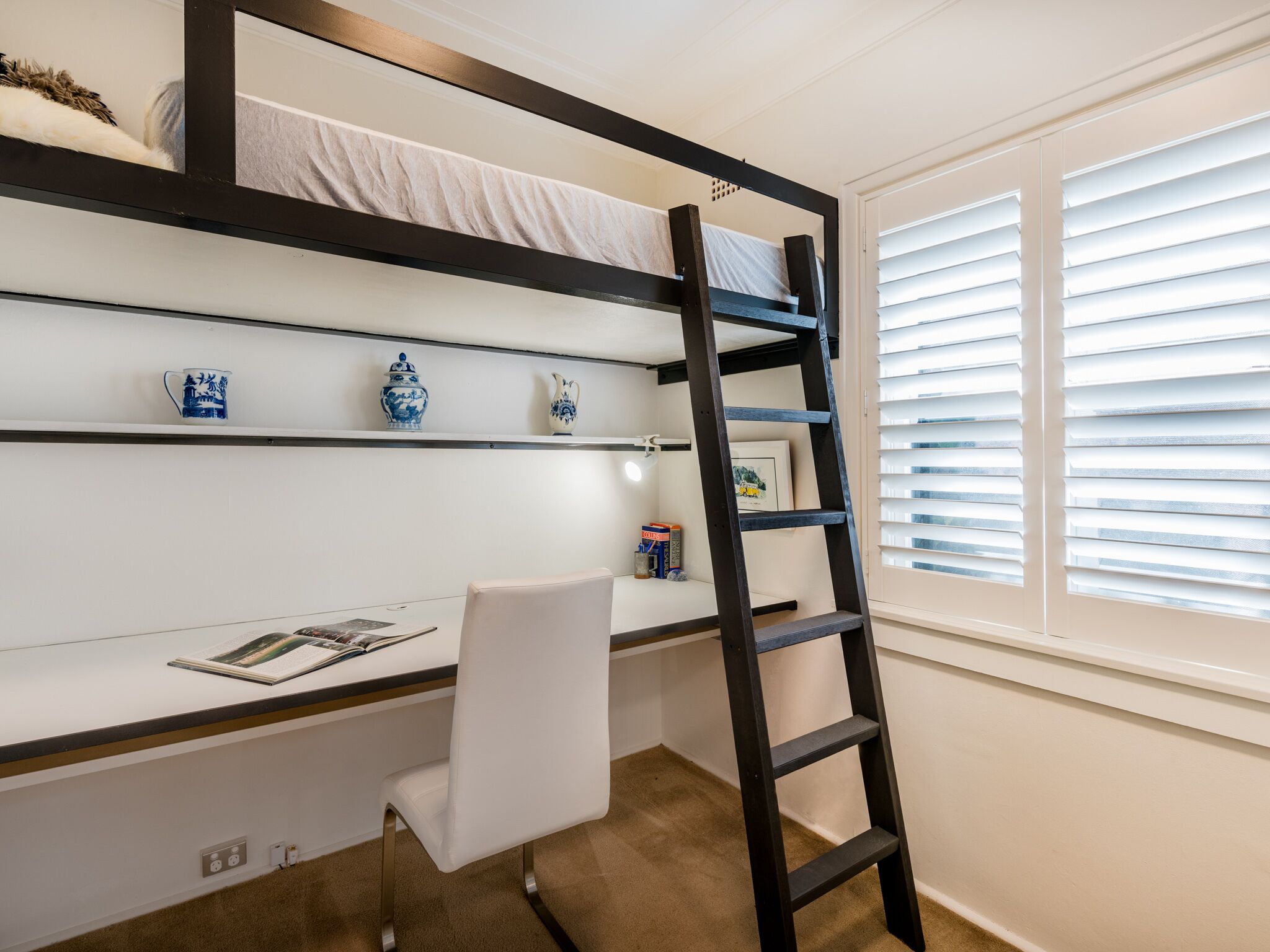 Elanora House In Prestigious Vaucluse — image 14