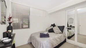 2 bedrooms, iron/ironing board, Internet - Terrace 5 - Fabulous Location (AVOCA BEACH)