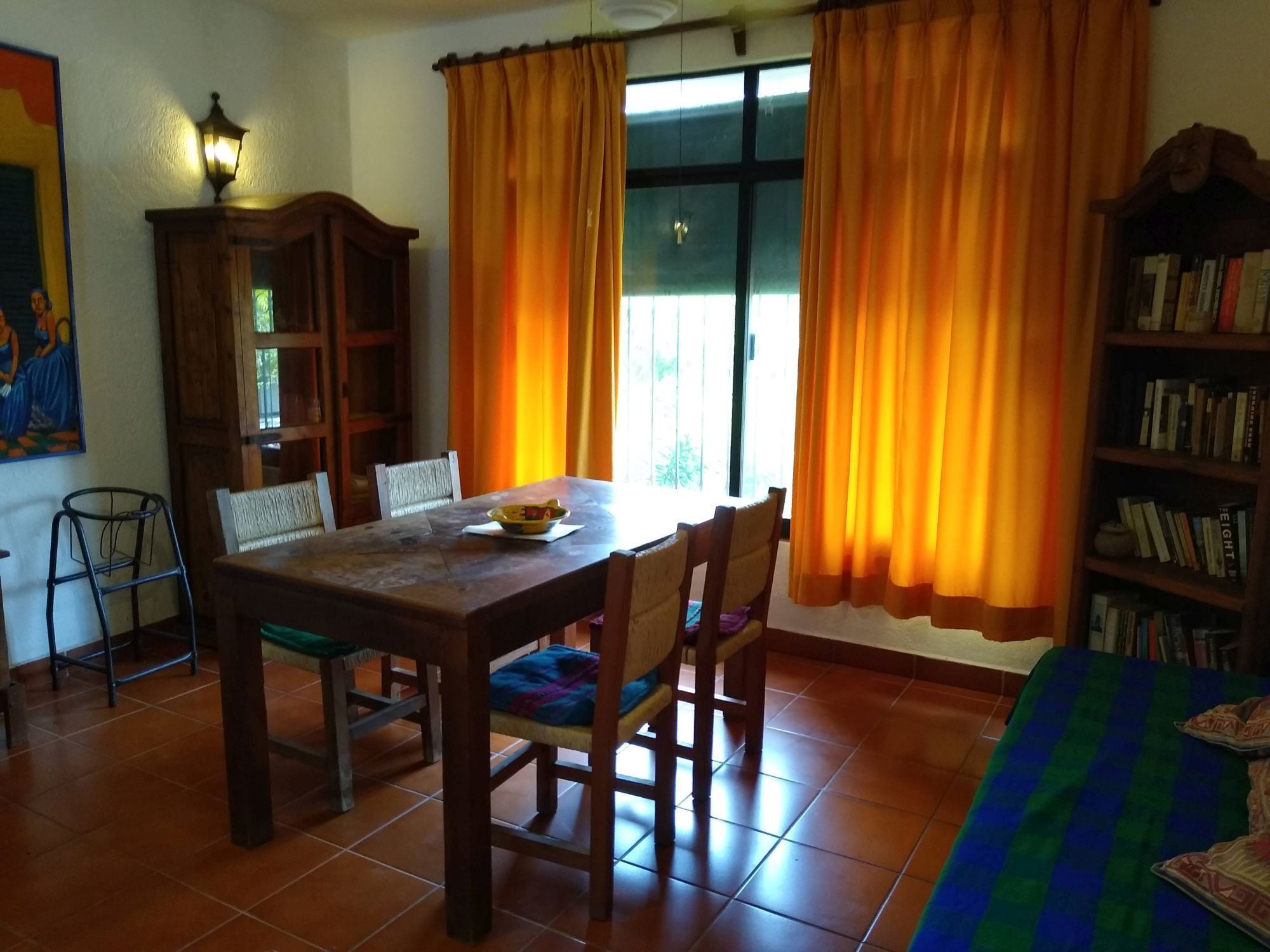 Walk to La Ropa from this one-bedroom apartment