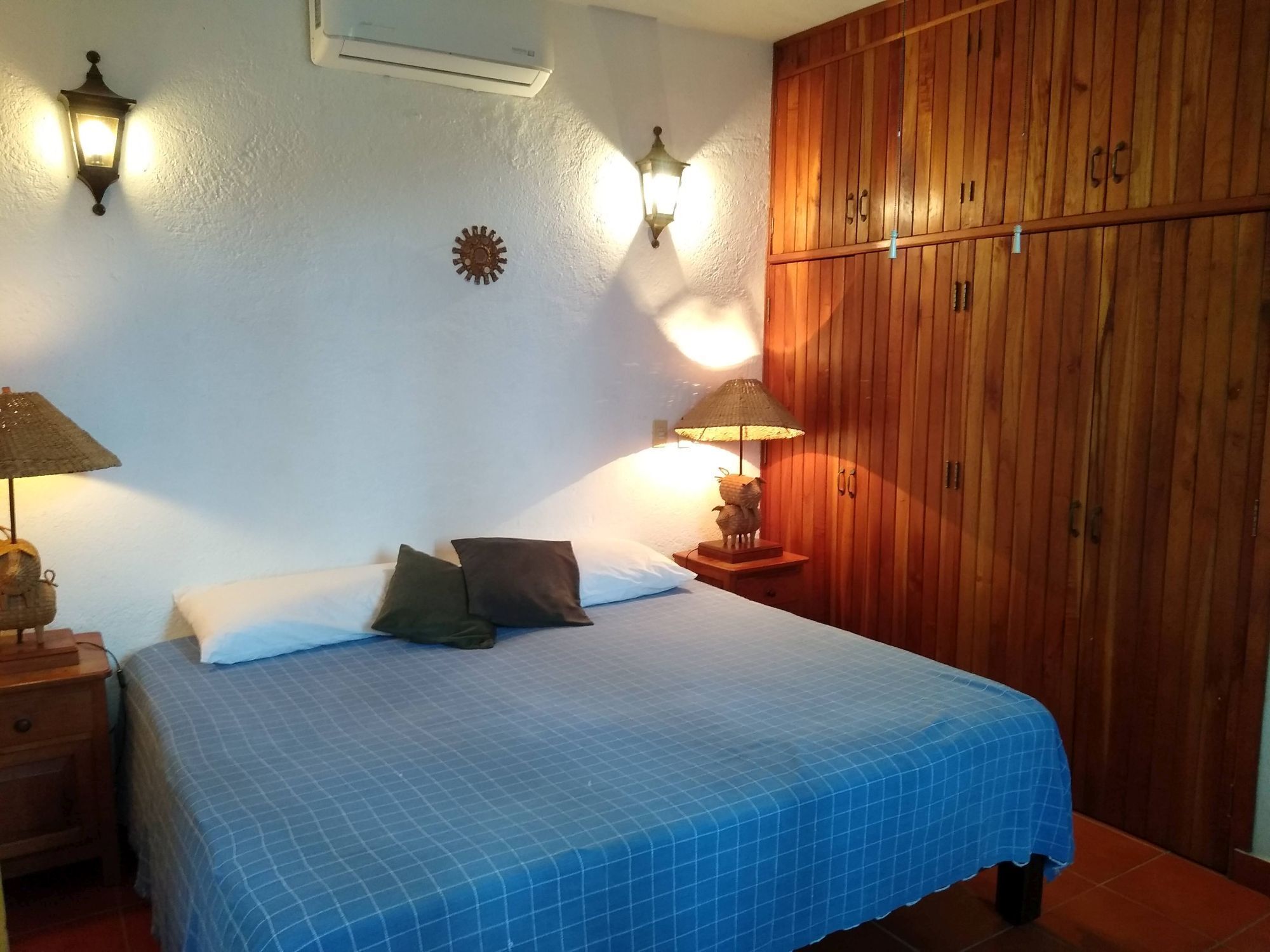 Walk to La Ropa from this one-bedroom apartment