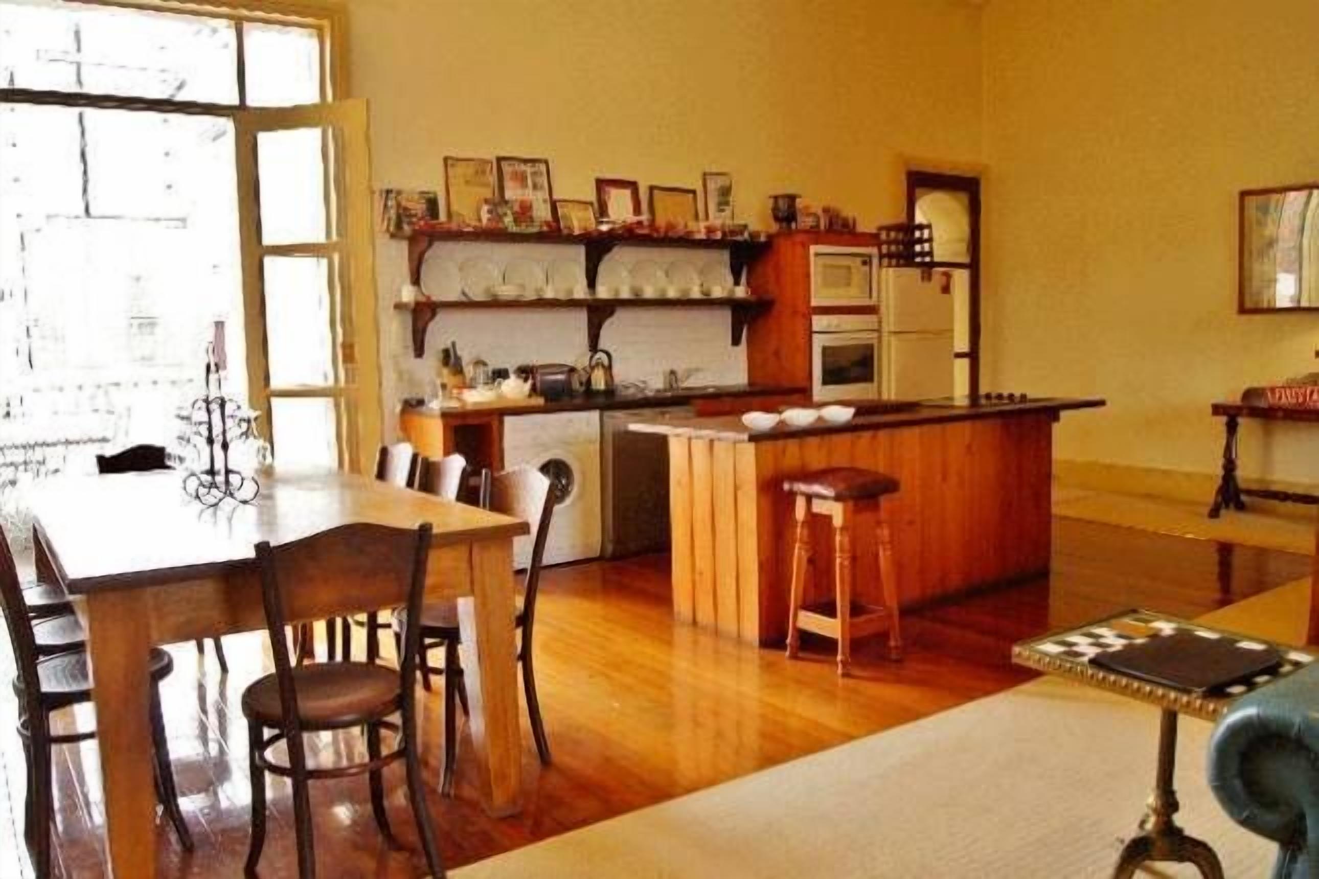 Fire Station Inn Penthouse Spa Apartment — image 2