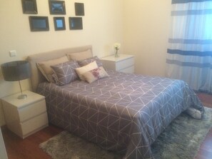 2 Schlafzimmer, Bügeleisen/Bügelbrett, WLAN