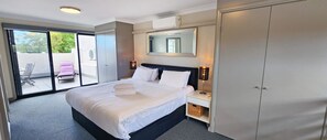 2 chambres, bureau, fer et planche à repasser, Wi-Fi gratuit
