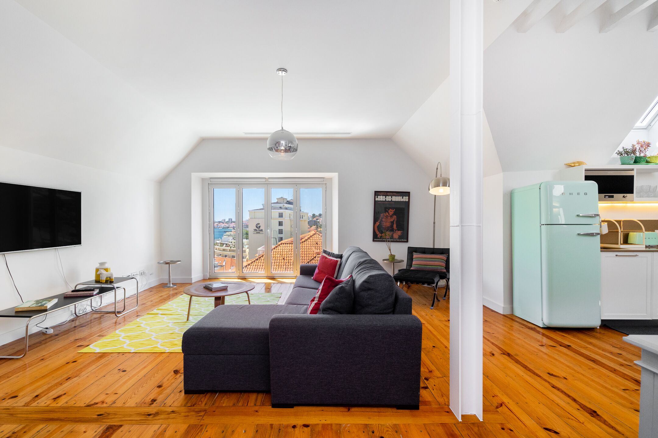 Chalet Estoril | MID TERM LEASE 40% OFF