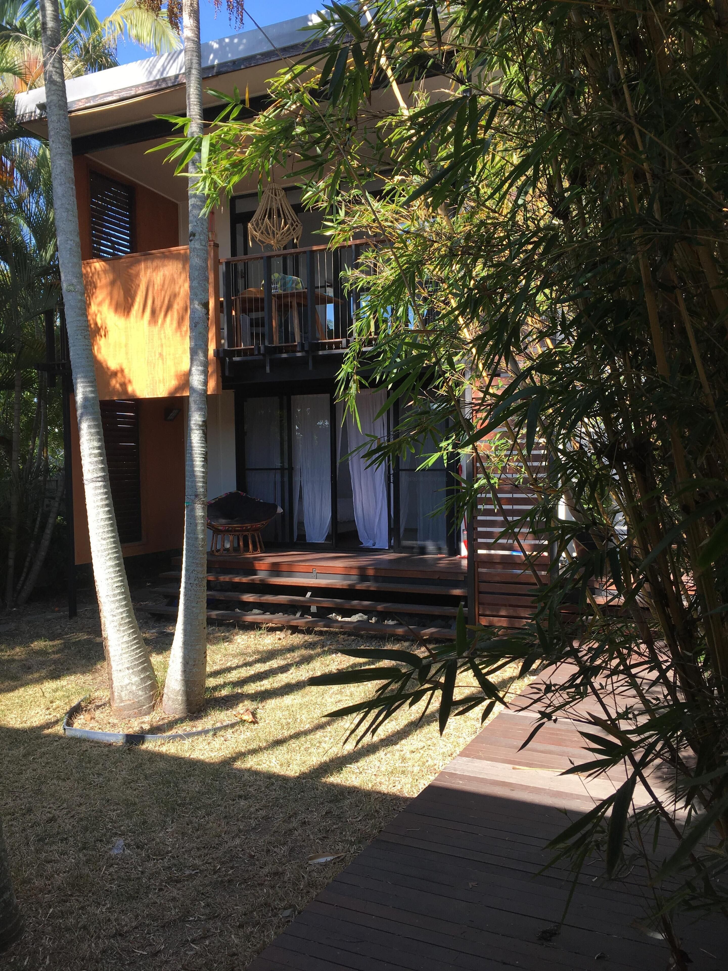 Broadbeach Waters Mid Century Modern 