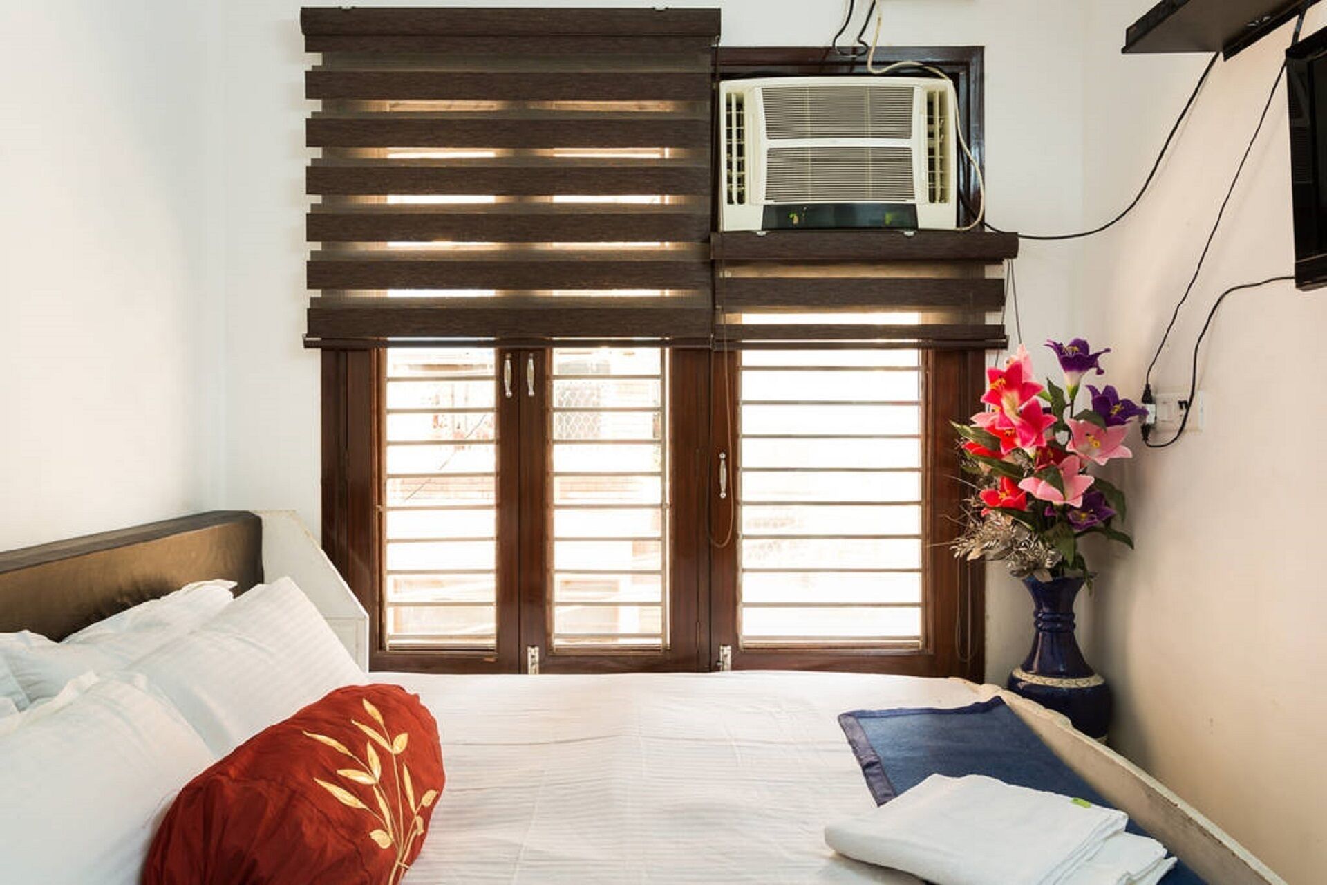 Apartment with comfort & privacy of a hotel