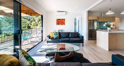 PUTAKI BAY - KERERU VILLA | Be My Guest