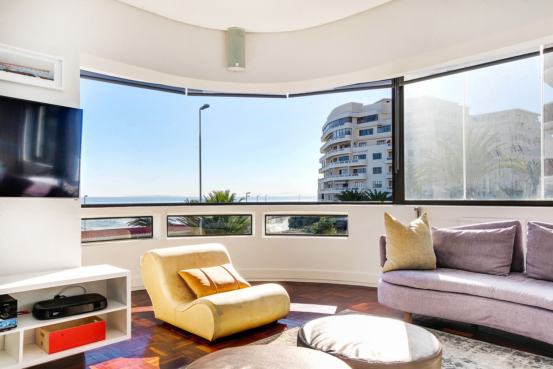 Backup Powered Stunning Panoramic Ocean View Apartment on the Promenade