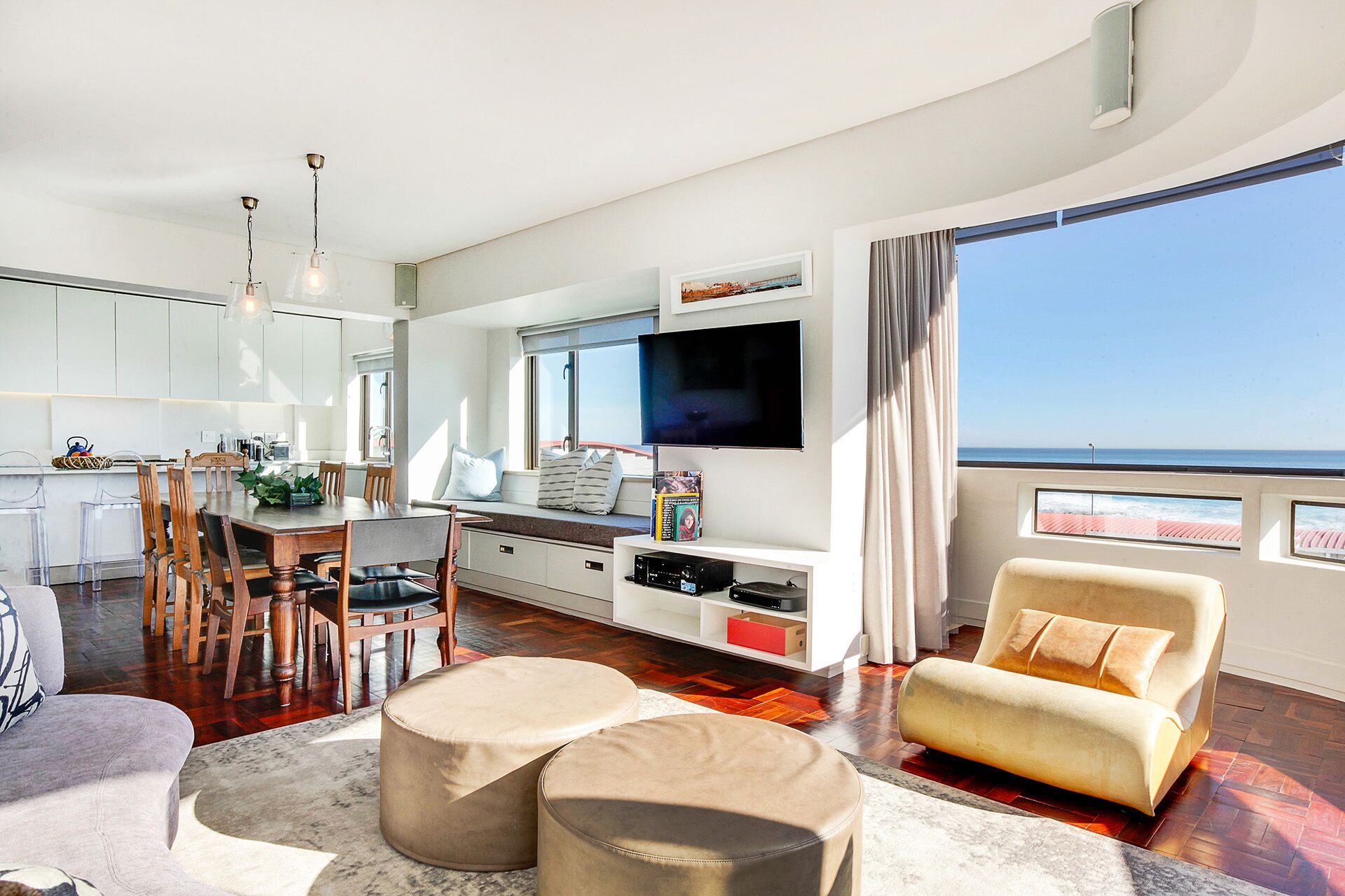 Backup Powered Stunning Panoramic Ocean View Apartment on the Promenade
