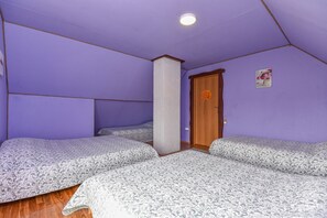 3 bedrooms, free WiFi, bed sheets