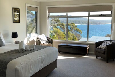 FIVE BEACHES BEACH HOUSE Bay of Fires