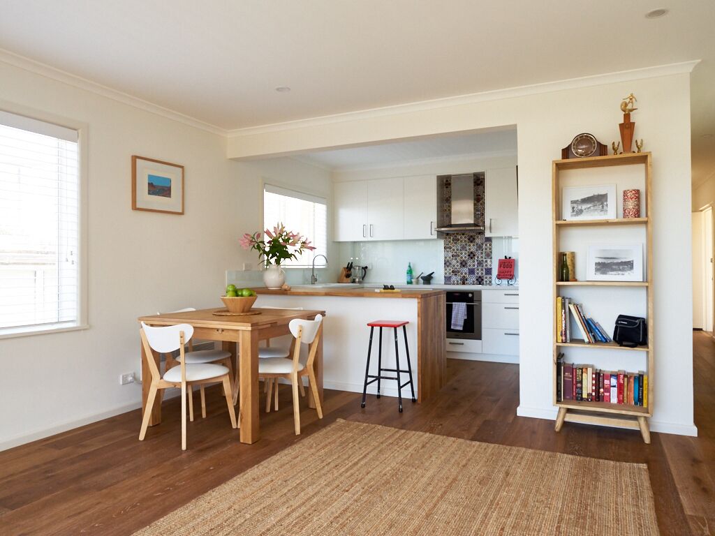 Stylish Tamarama Beachside                         — image 7