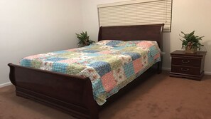 3 dormitorios, tabla de planchar con plancha, wifi gratis y ropa de cama