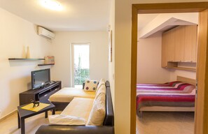 1 chambre, fer et planche à repasser, accès Internet, draps fournis