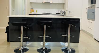 Queen Lizzy Townhouses - 6A