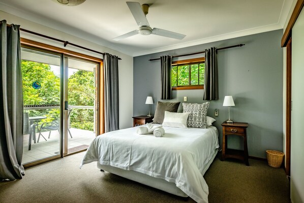 2 bedrooms, iron/ironing board, free WiFi, bed sheets - Bella Vista Bellingen 2 Bedroom Suite (Bellingen)