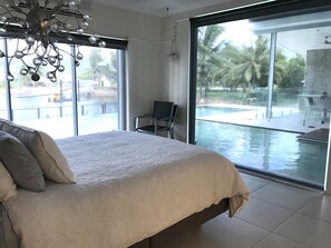 6 Schlafzimmer, Bügeleisen/Bügelbrett, Bettwäsche