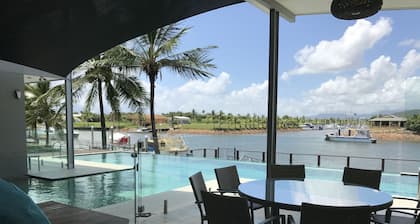HARBOURSIDE LUXURY AT PORT HINCHINBROOK