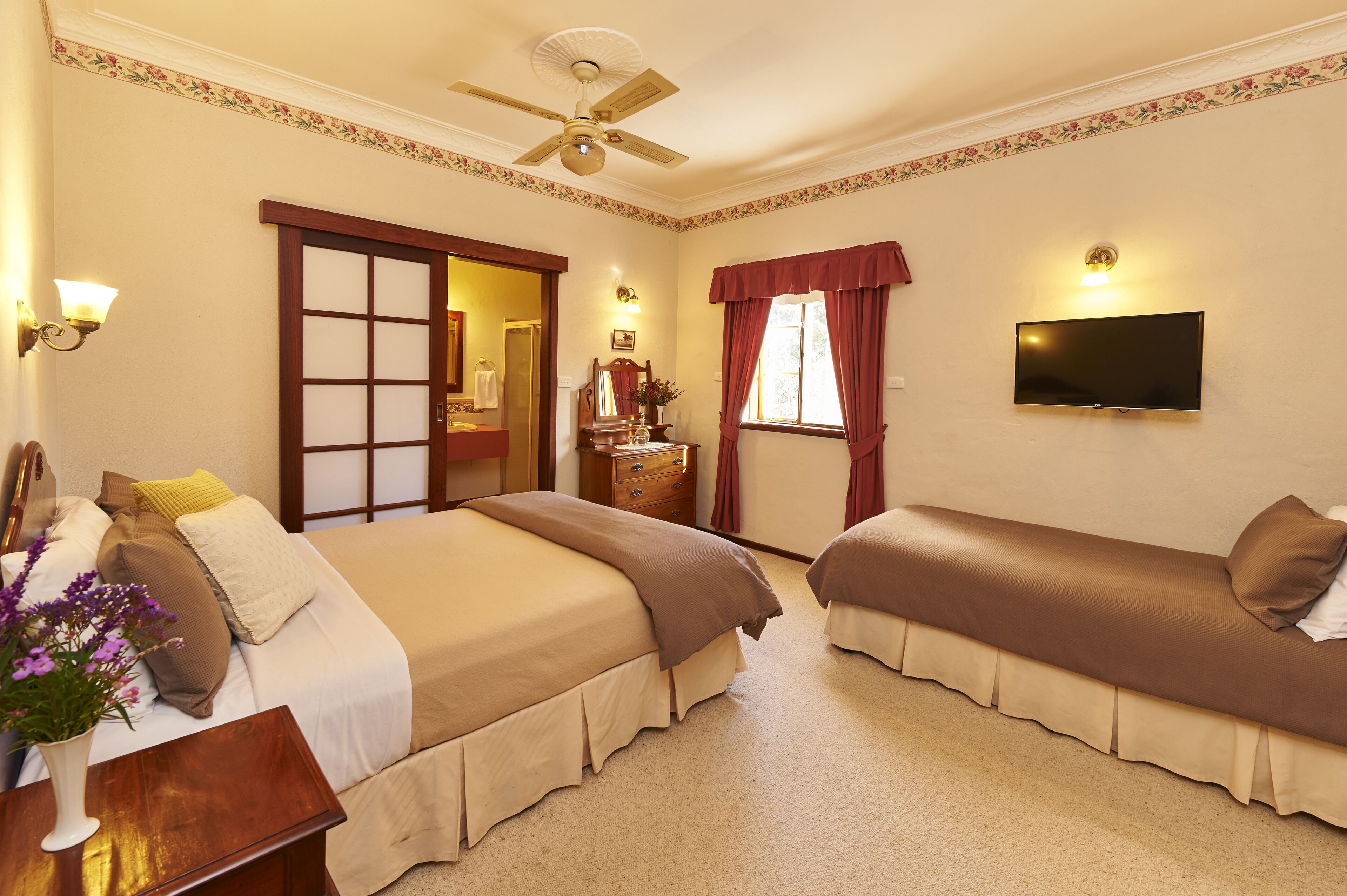 Holberry House, the sweet music of peace