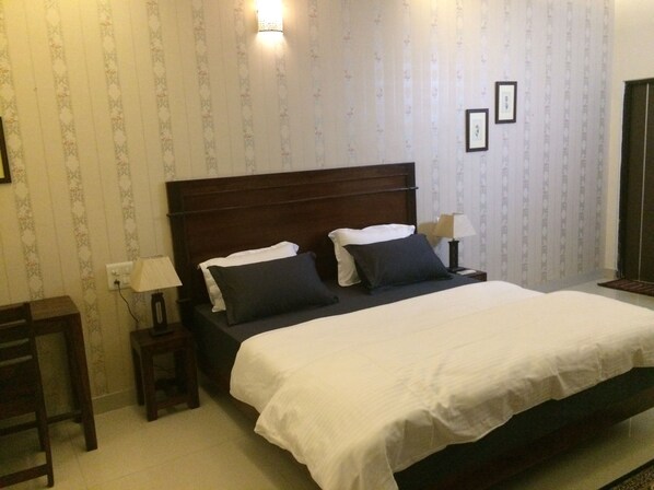 5 chambres, Wi-Fi, literie fournie