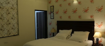 White tulips home stay