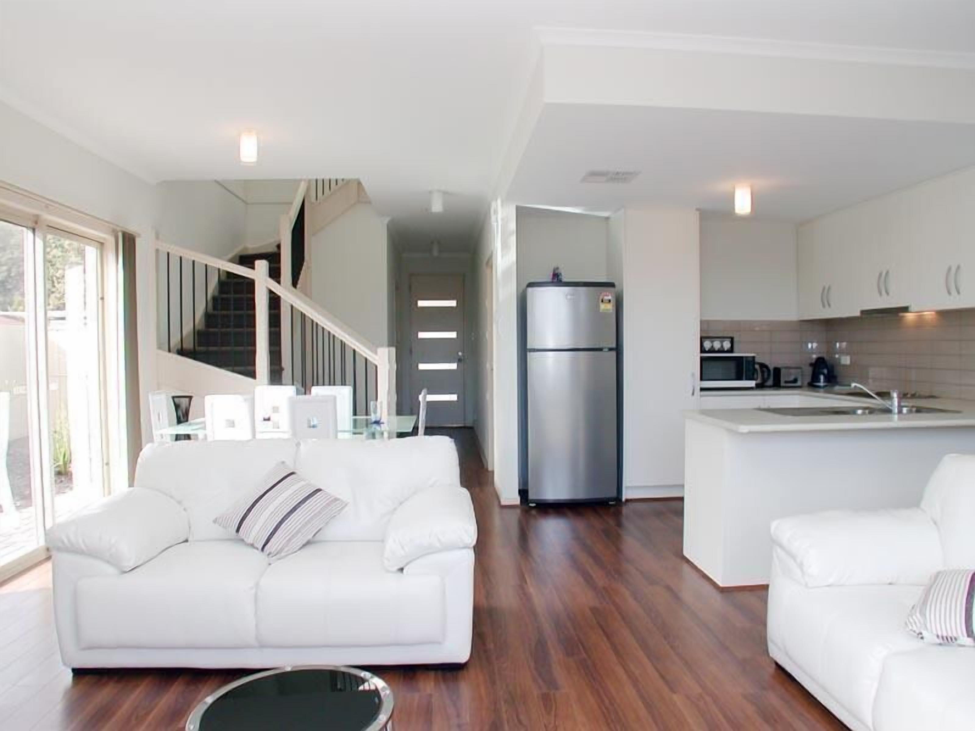 Casa Do Sol Poente ~ Aldinga Beach - Seaside Townhouse 100m from the Beach