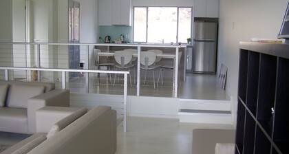 Quiet Getaway Only Minutes to Beach