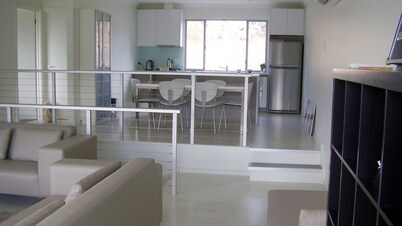 Quiet Getaway Only Minutes to Beach