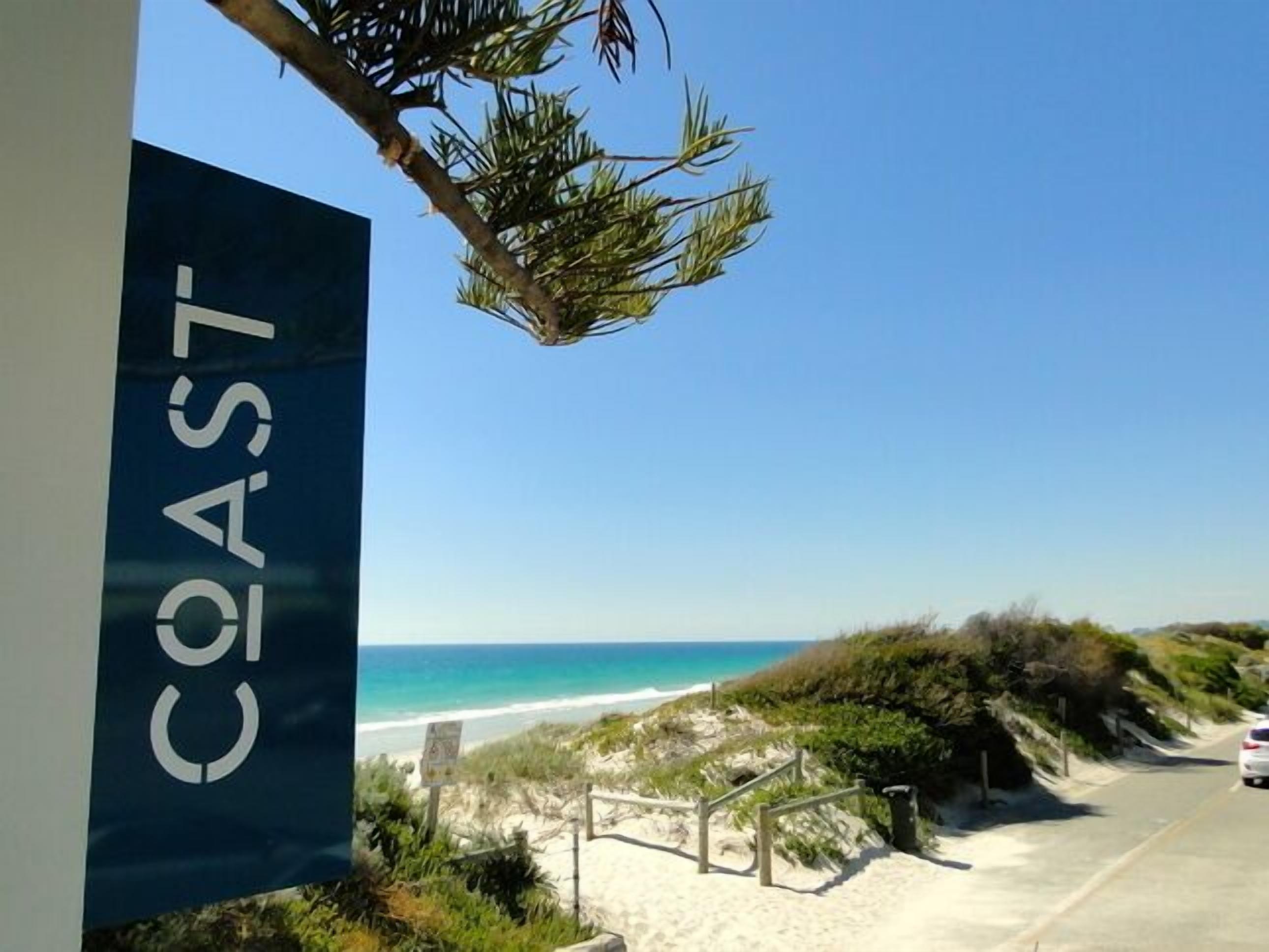 Tree Top- Luxury and Romance Close to Fremantle — image 18