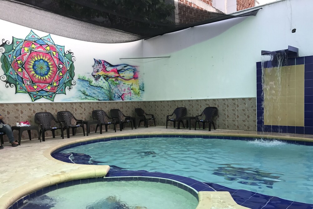 Great Hostal With Private Pool In The Heart Of Medellin