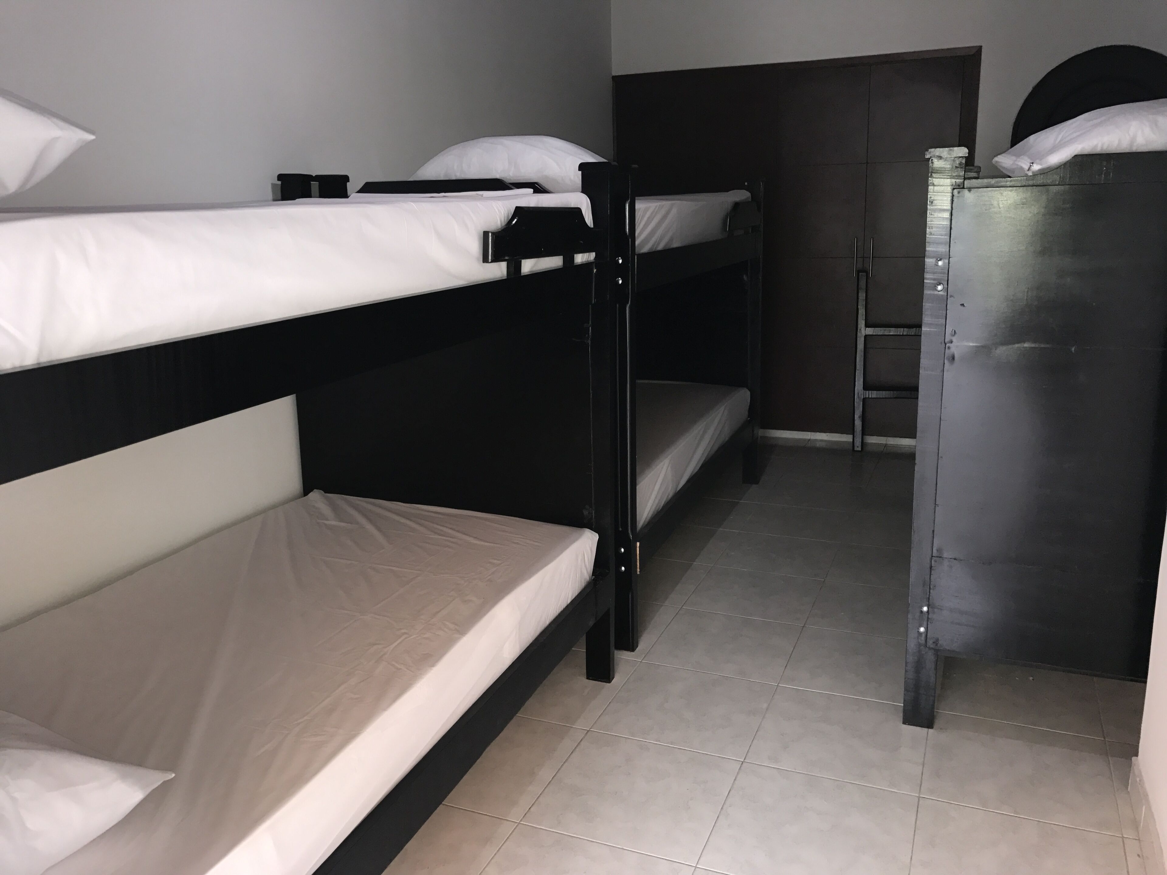 Great Hostal With Private Pool In The Heart Of Medellin 