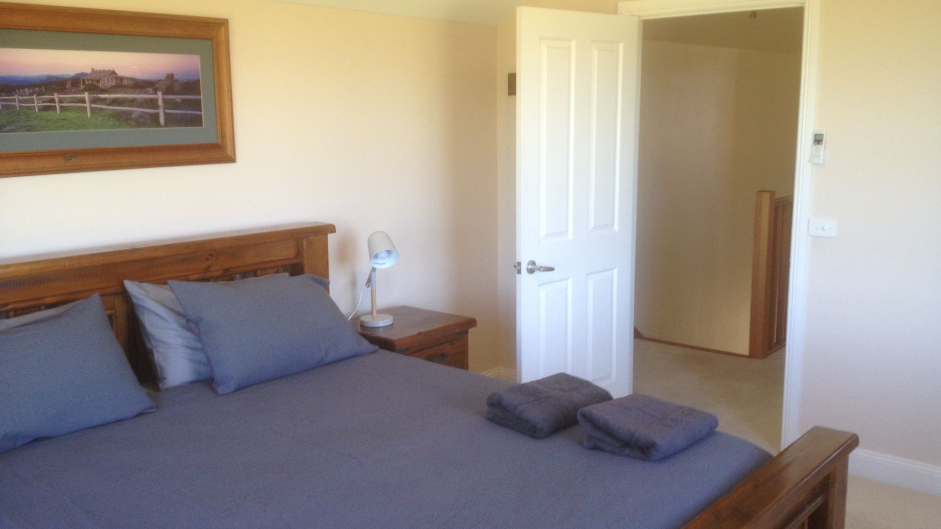 5 chambres, fer et planche à repasser, Wi-Fi, draps fournis