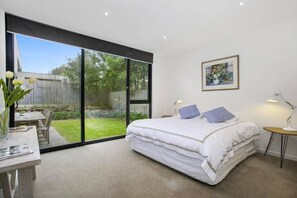 3 bedrooms, iron/ironing board, WiFi