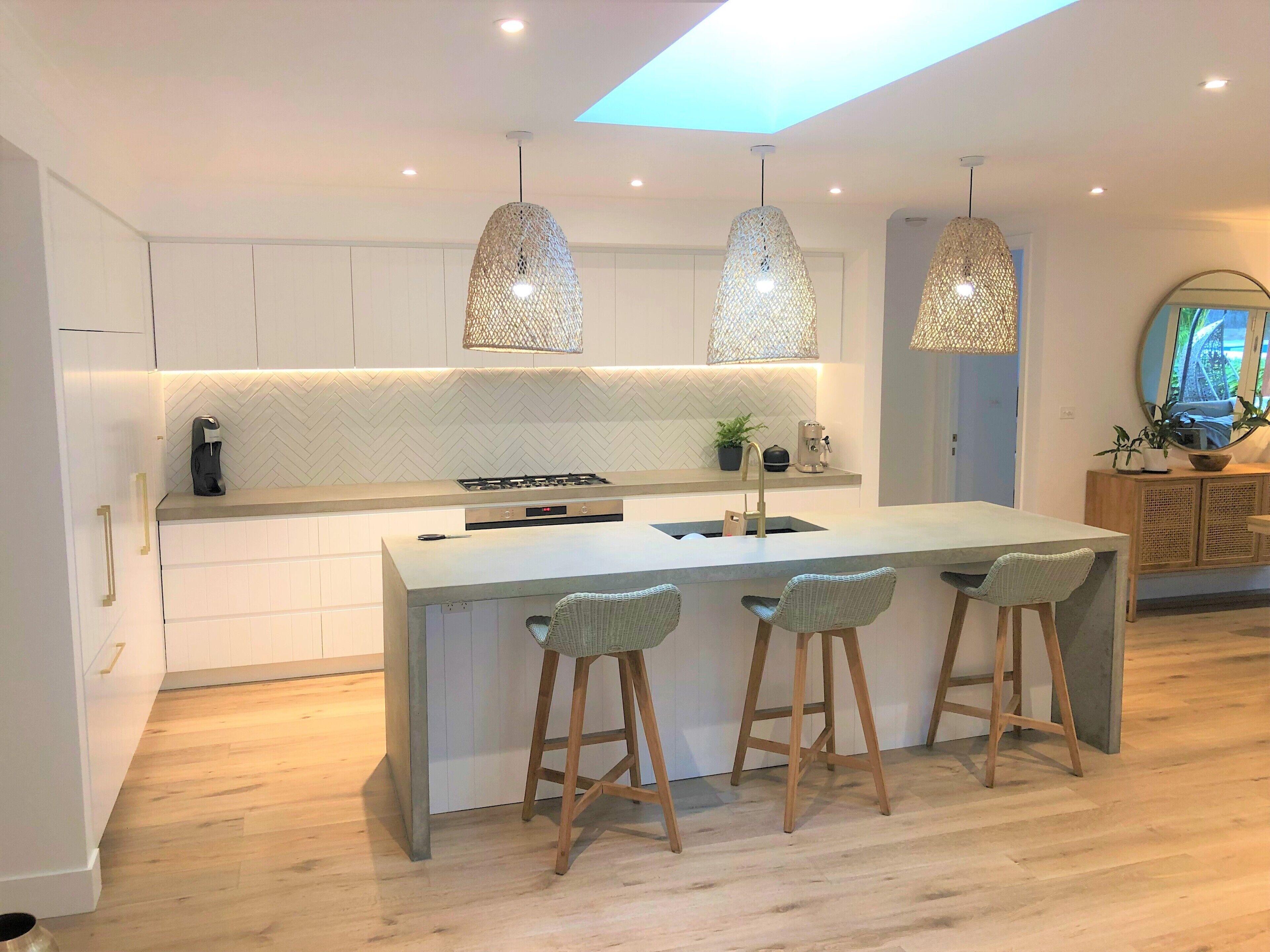 Avalon Beach Home Open Plan with POOL