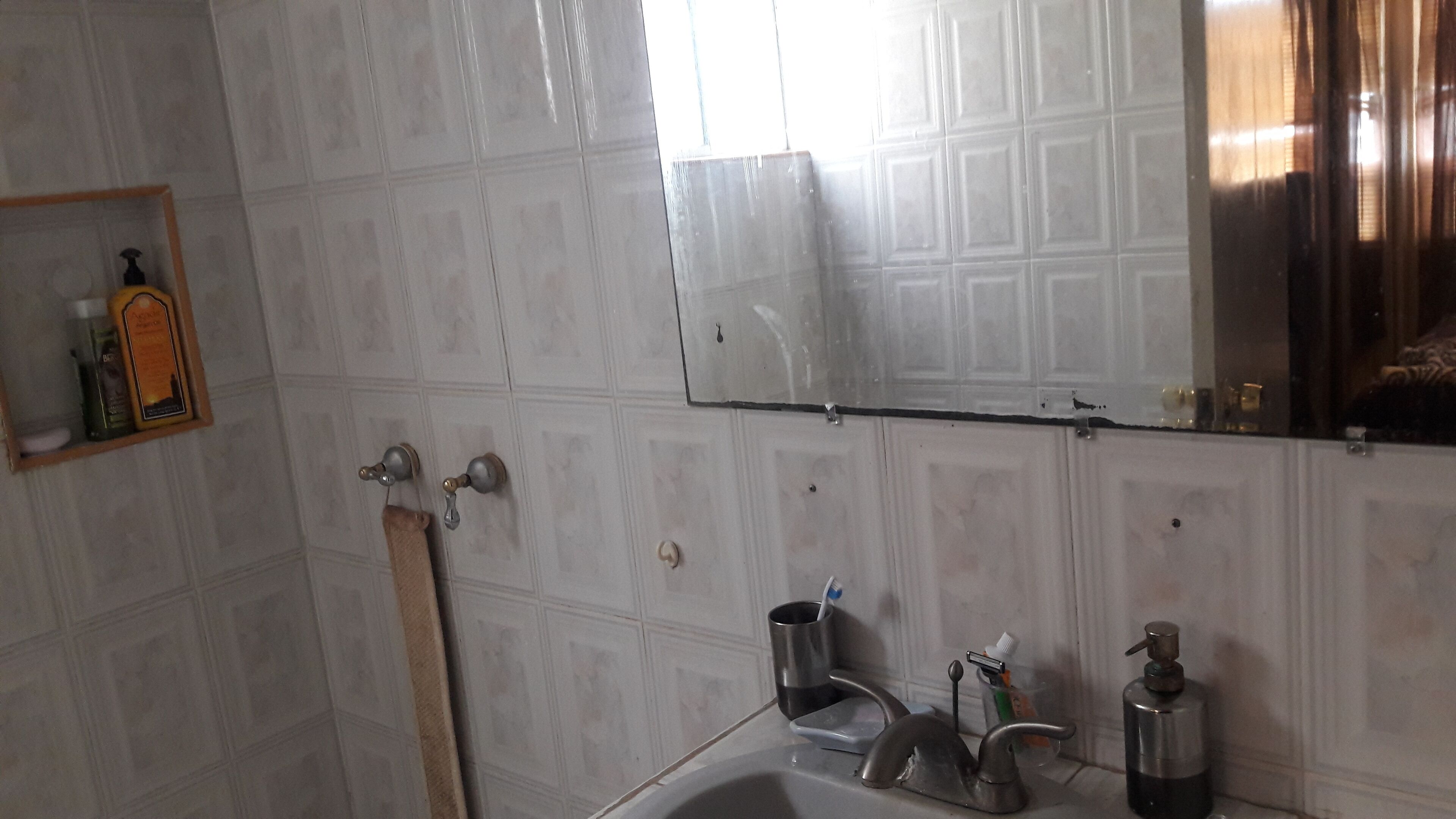 2 USA CONSULATE HAKAL HOUSE Room for 2