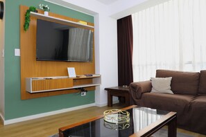 Smart-TV, DVD-Player, Bücher