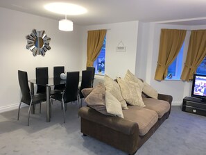 Executive lounge - Grand Central Executive Apartments (Derby)