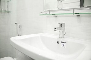Bathroom - High quality furniture apartment - GEM Apartment (Hồ Chí Minh)