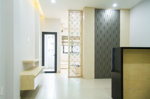 Apartamento de muebles de alta calidad - GEM Apartment