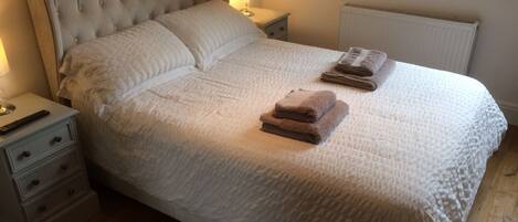 1 sovrum, strykjärn/strykbräda, wi-fi och sängkläder