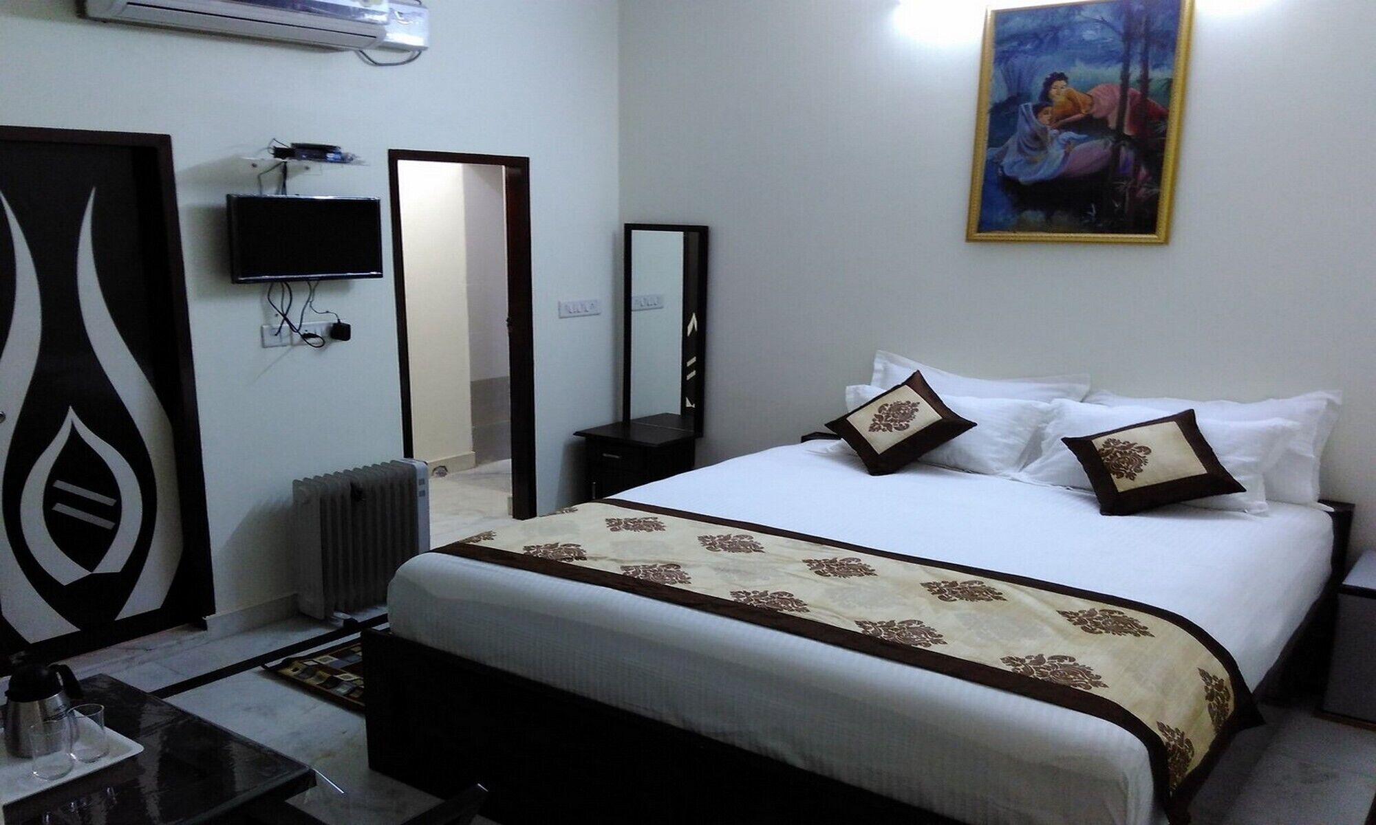 Elegantly furnished private room