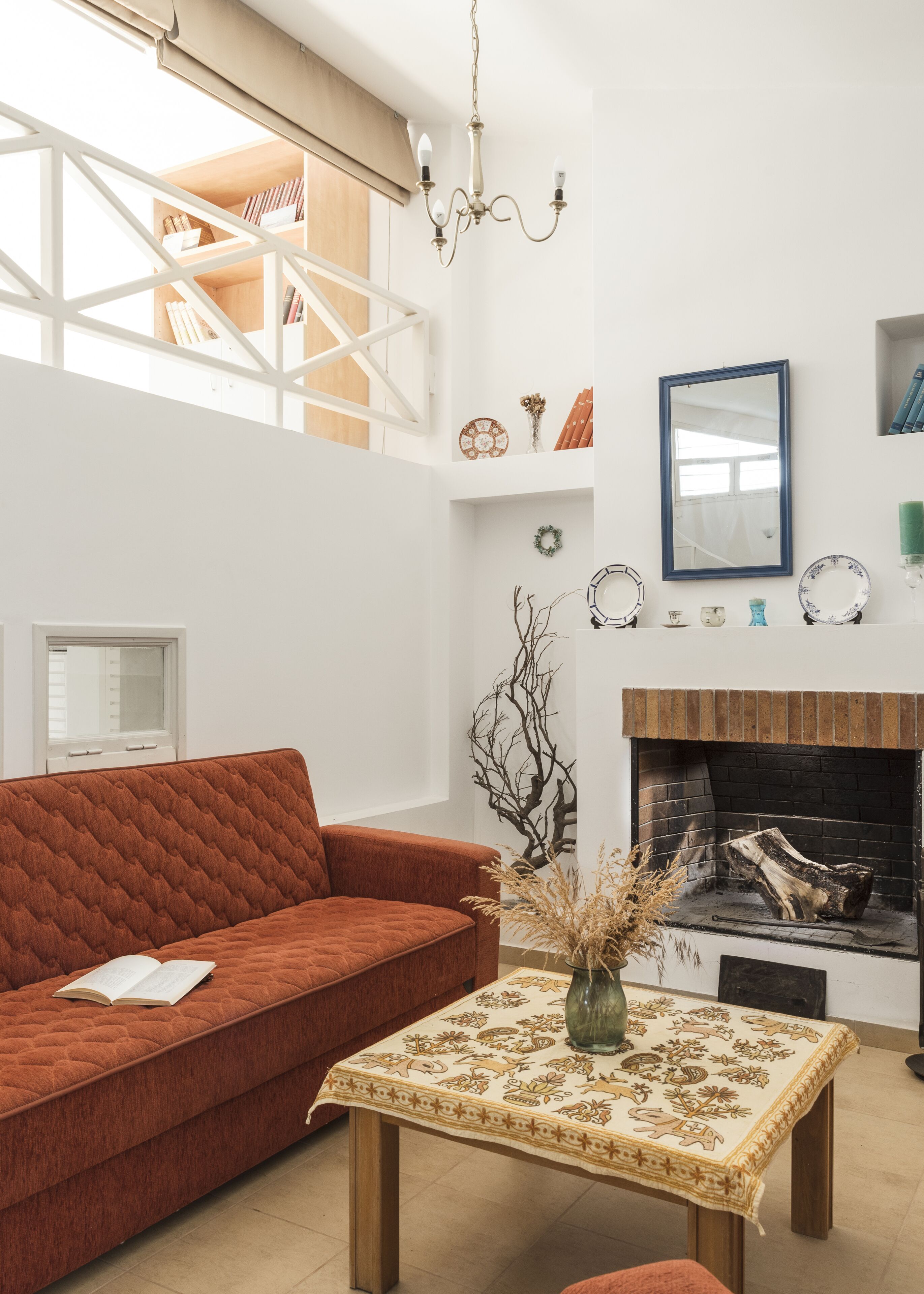 智能电视、壁炉、办公室、电脑显示器