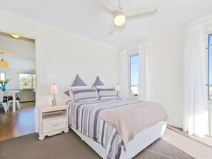 4 室のベッドルーム、アイロン / アイロン台、インターネット、ベッドシーツ