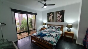 2 bedrooms, desk, iron/ironing board, free WiFi
