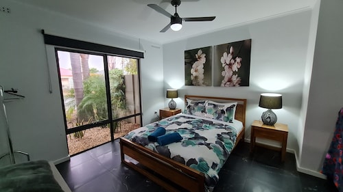 The Good Life - Two Bedroom Garden Apartment